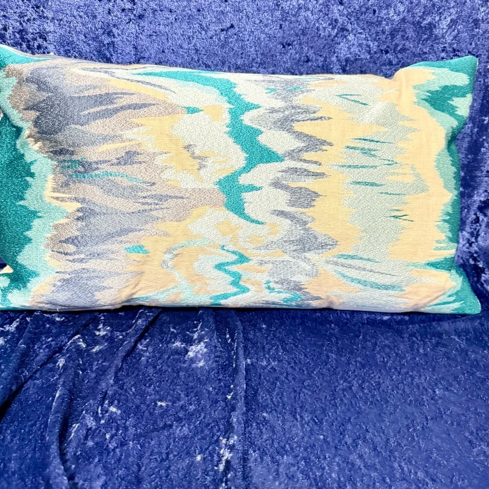 Seismic Pattern Sofa/Chair Lumbar Woven Pillow‎ in Peach, Teal, Silver, Cream